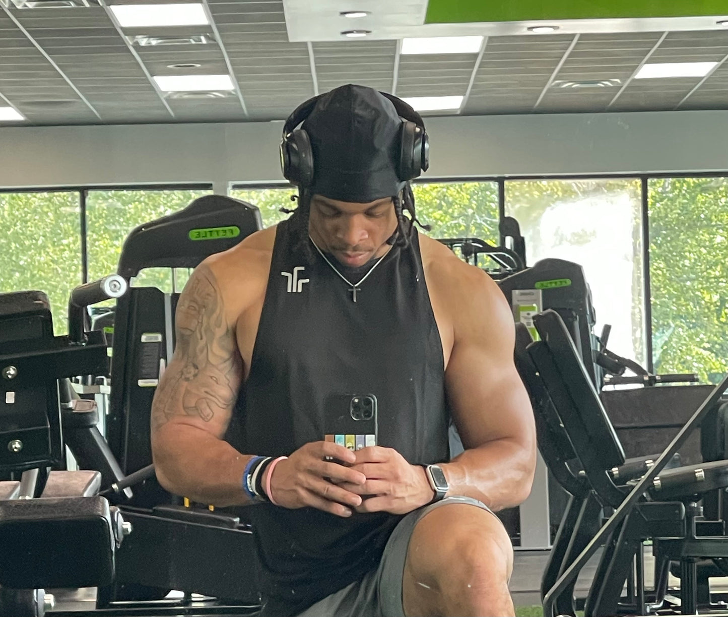 Sleeveless shirt